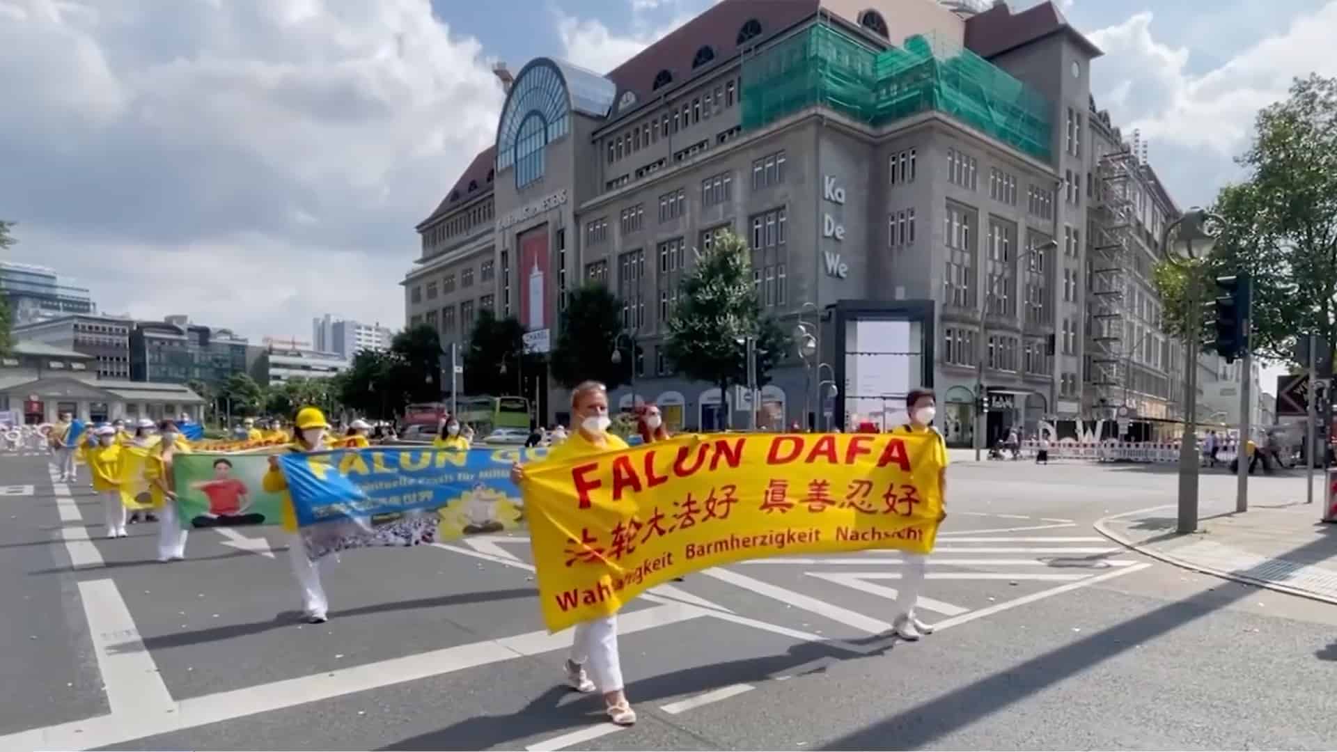 Parade Falun Dafa