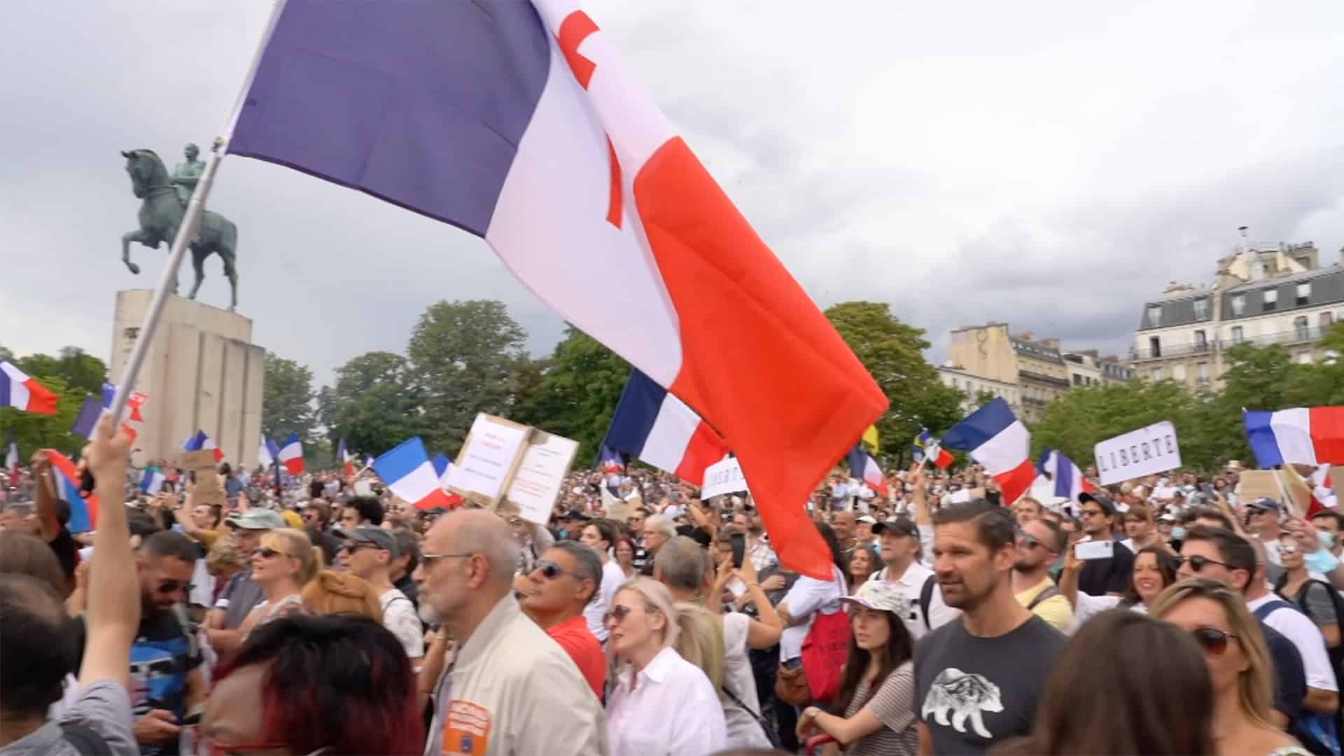 Manifestation anti-pass sanitaire à Paris