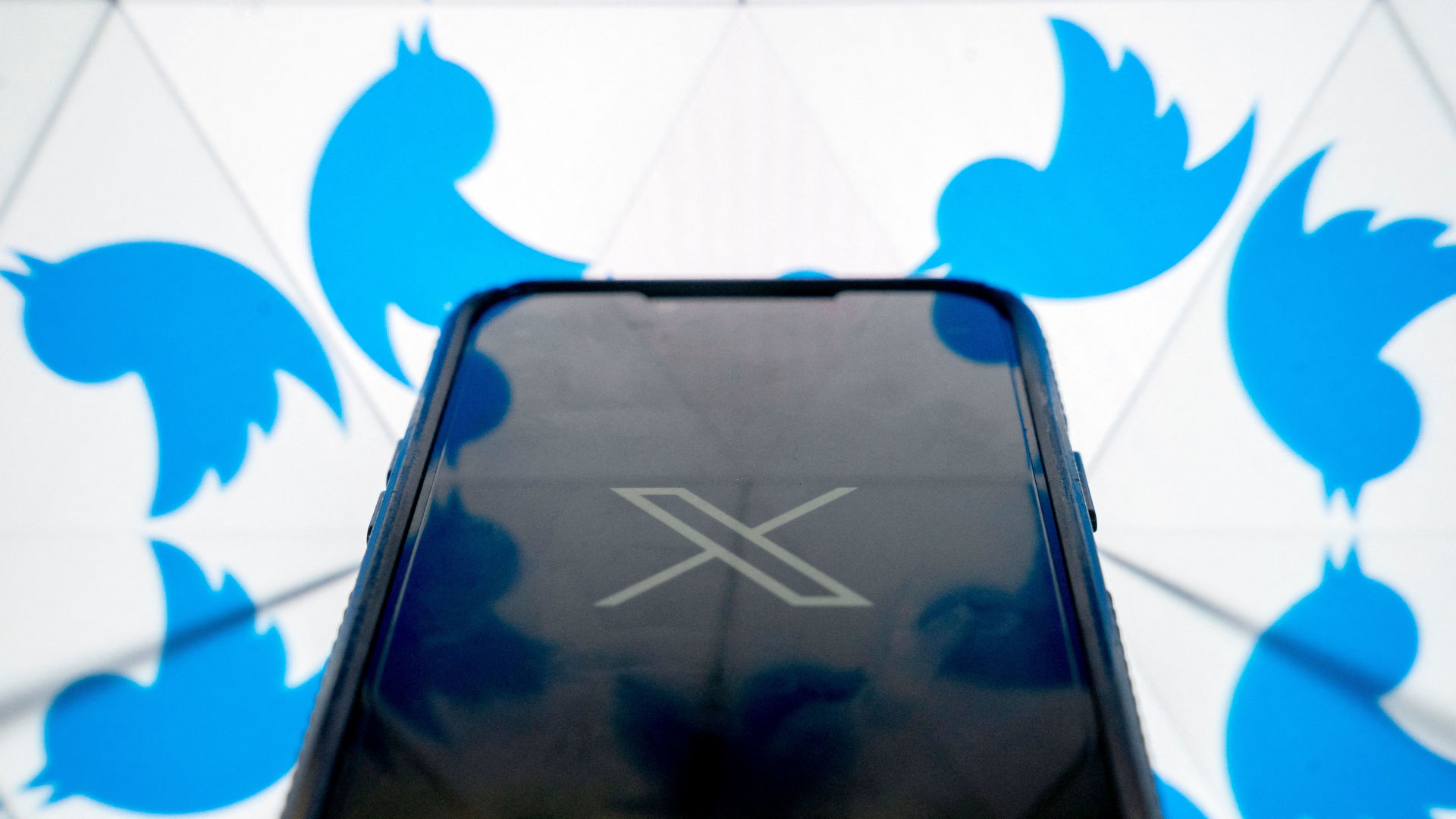 Twitter - X